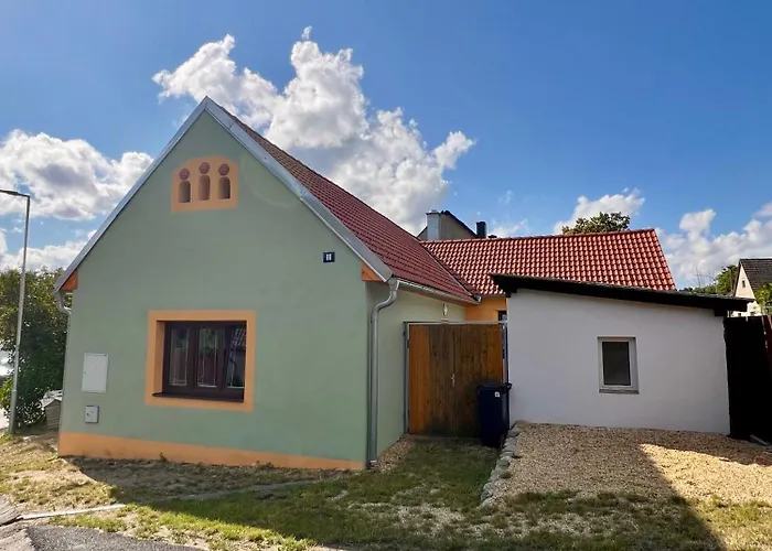 U Tri Slunicek Stankov